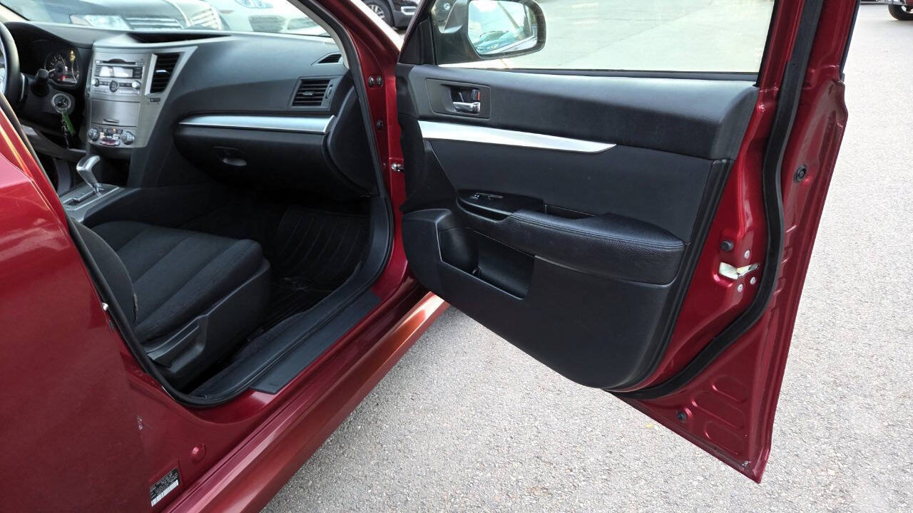 Used 2010 Subaru Legacy 2.5i Premium AWD/4WD image 43