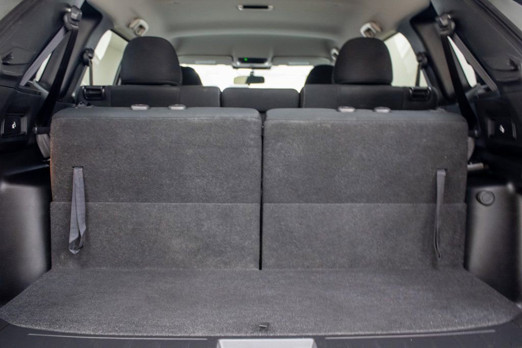 Used 2024 Mitsubishi Outlander ES image 13