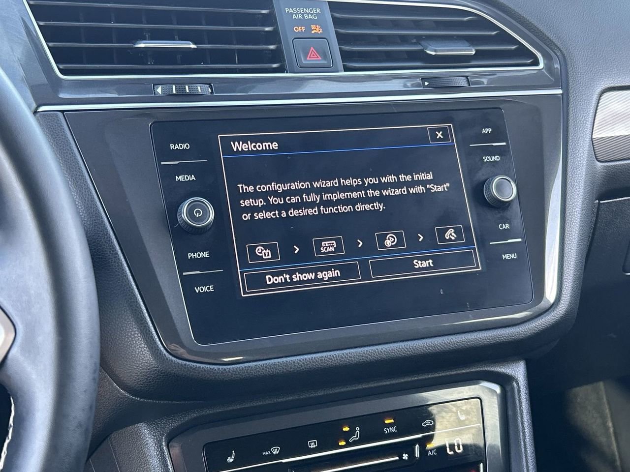 Certified 2023 Volkswagen Tiguan SE FWD image 22