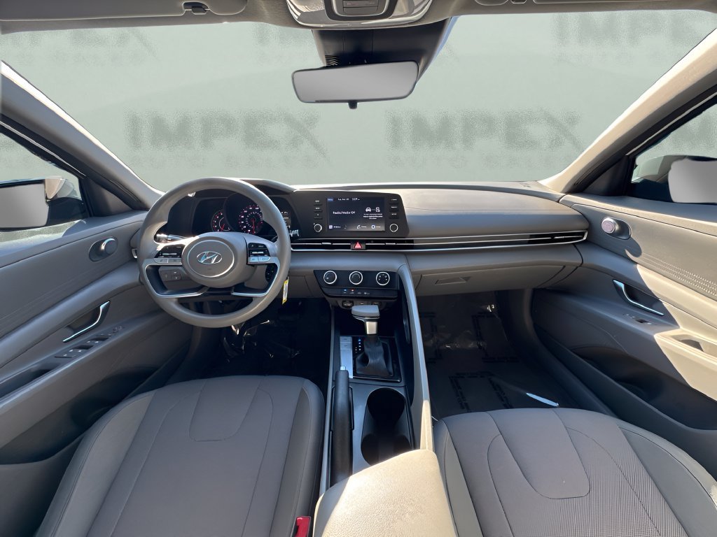 Used 2021 Hyundai Elantra SE FWD image 11