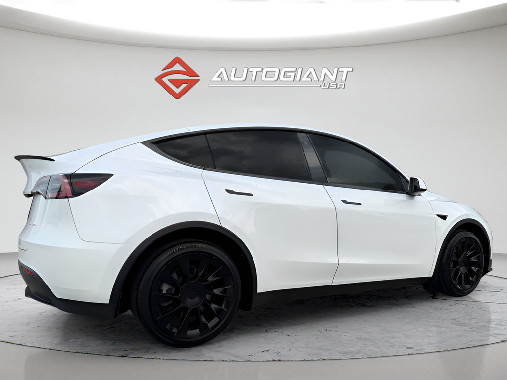Used 2021 Tesla Model Y Long Range AWD/4WD image 8