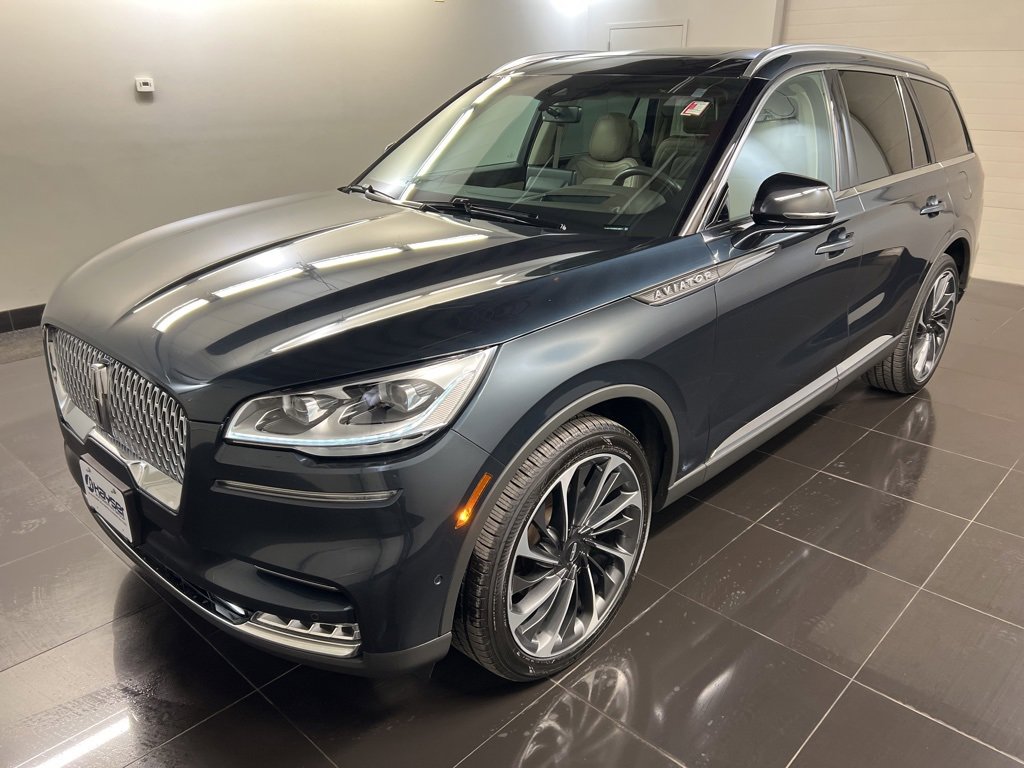 Used 2022 Lincoln Aviator Reserve w/ Equipment Group 201A image 3