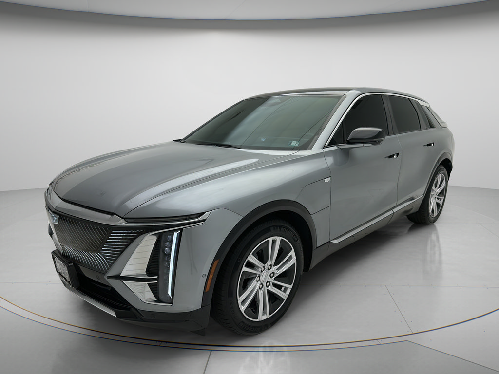 Used 2024 Cadillac Lyriq Tech w/ Driver Assist Package AWD/4WD image 3