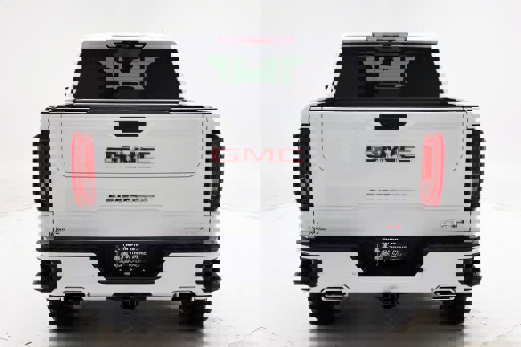 Used 2025 GMC Sierra 1500 AT4 w/ AT4 Premium Package image 9