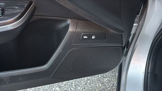 Used 2018 Honda Clarity Touring image 11