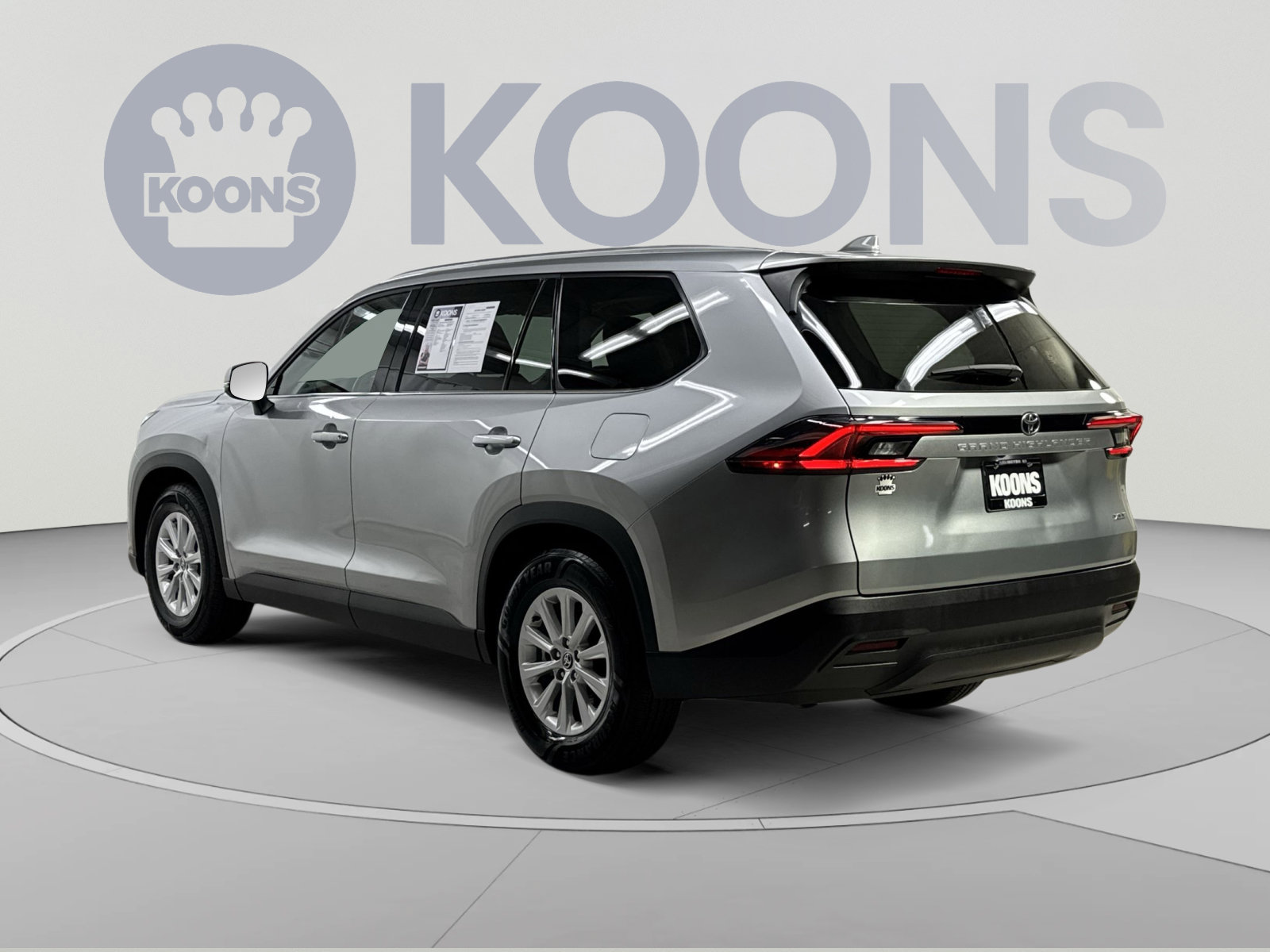 Used 2025 Toyota Grand Highlander FWD image 18