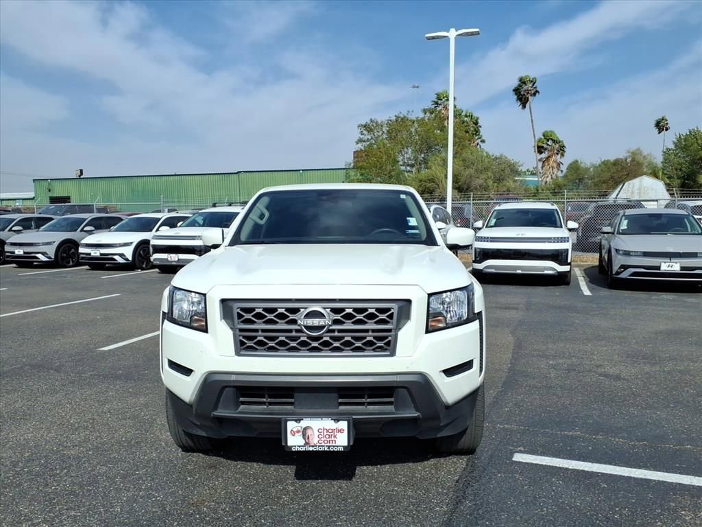 Used 2023 Nissan Frontier SV w/ Tow Package image 8