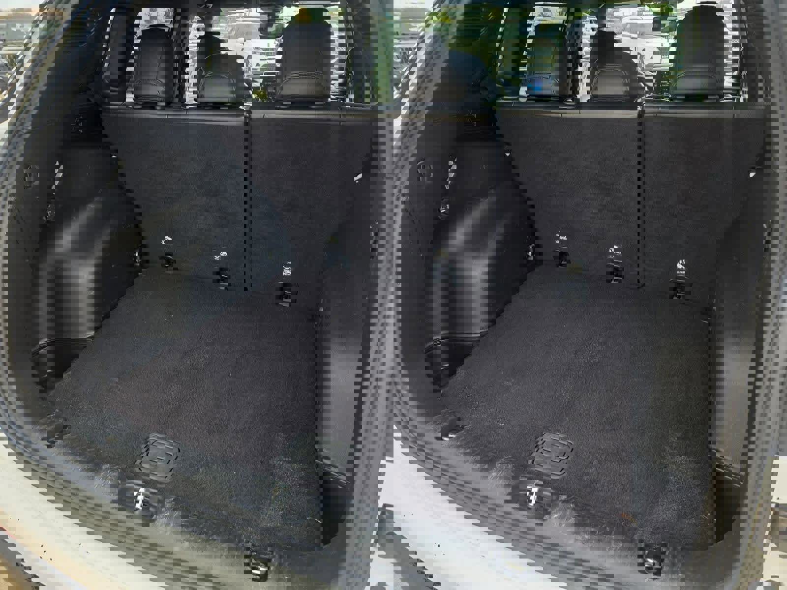 Used 2023 Jeep Compass Latitude image 32