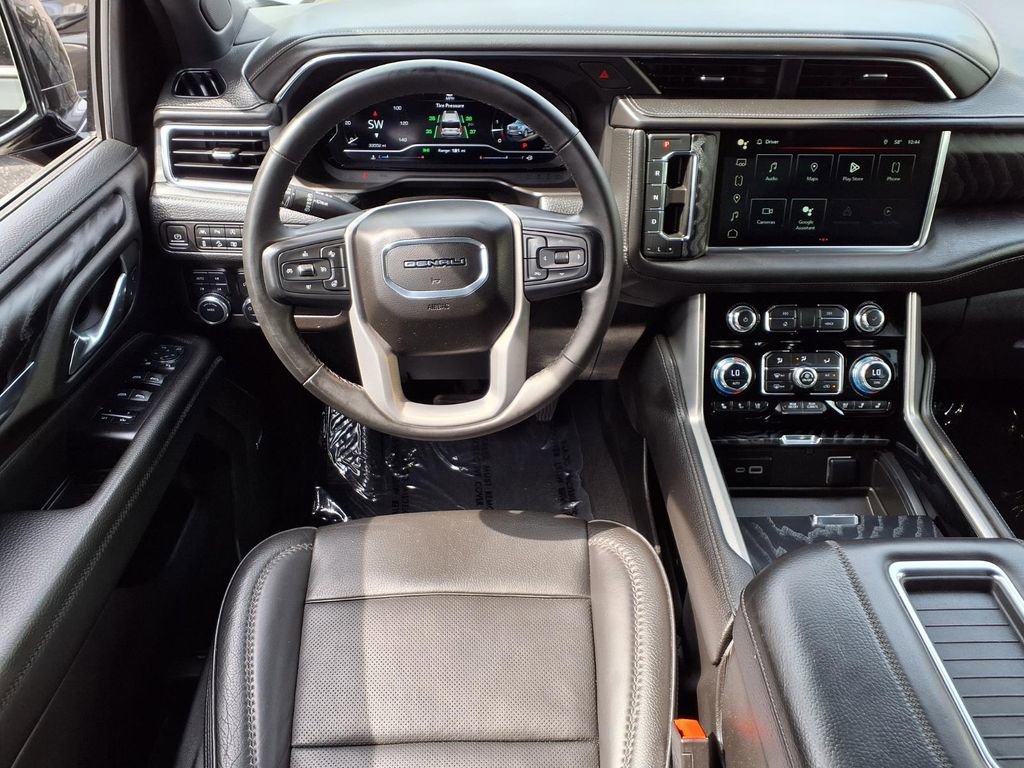 Used 2023 GMC Yukon XL Denali image 14
