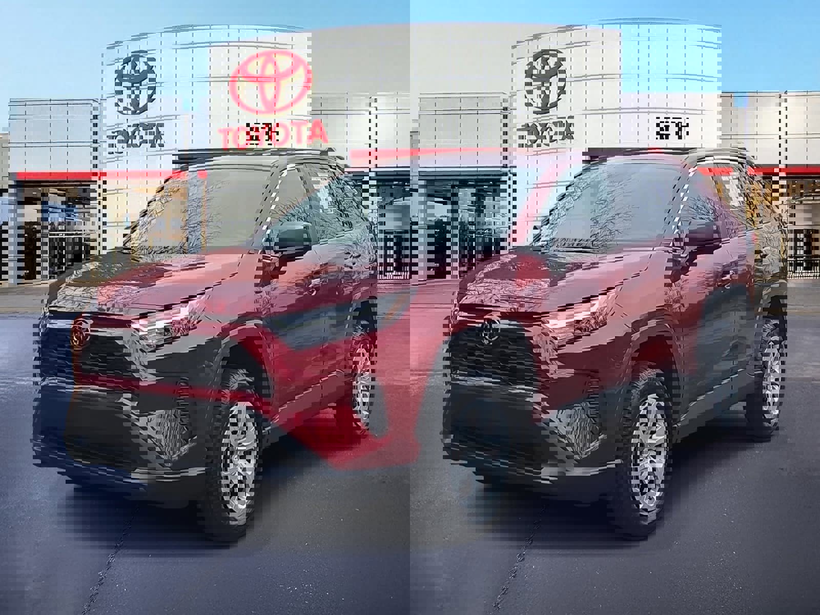 Used 2023 Toyota RAV4 LE image 1