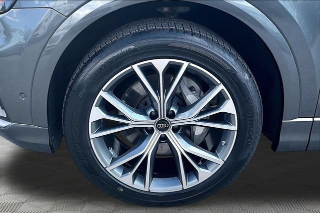 Used 2023 Audi Q8 Premium Plus AWD/4WD image 8