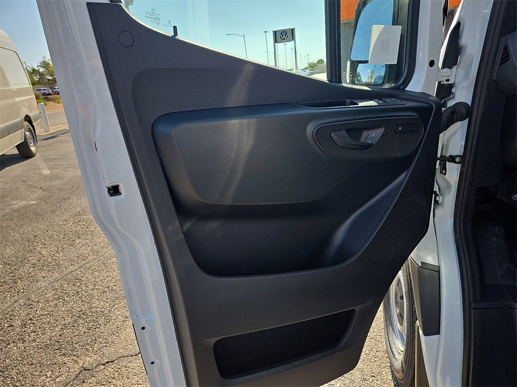 New 2025 Mercedes-Benz Sprinter 2500 image 17