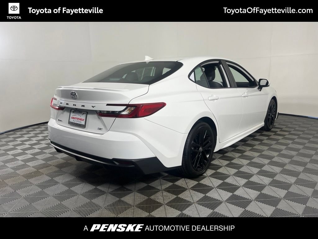 Certified 2025 Toyota Camry SE FWD image 5