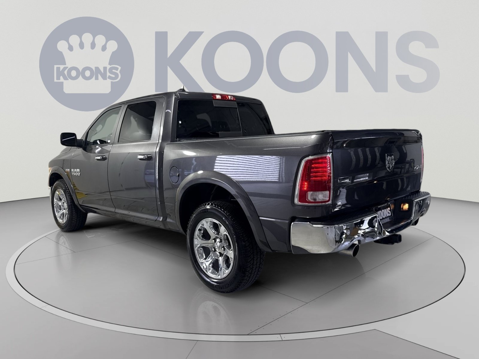 Used 2018 RAM 1500 Laramie w/ Convenience Group AWD/4WD image 8