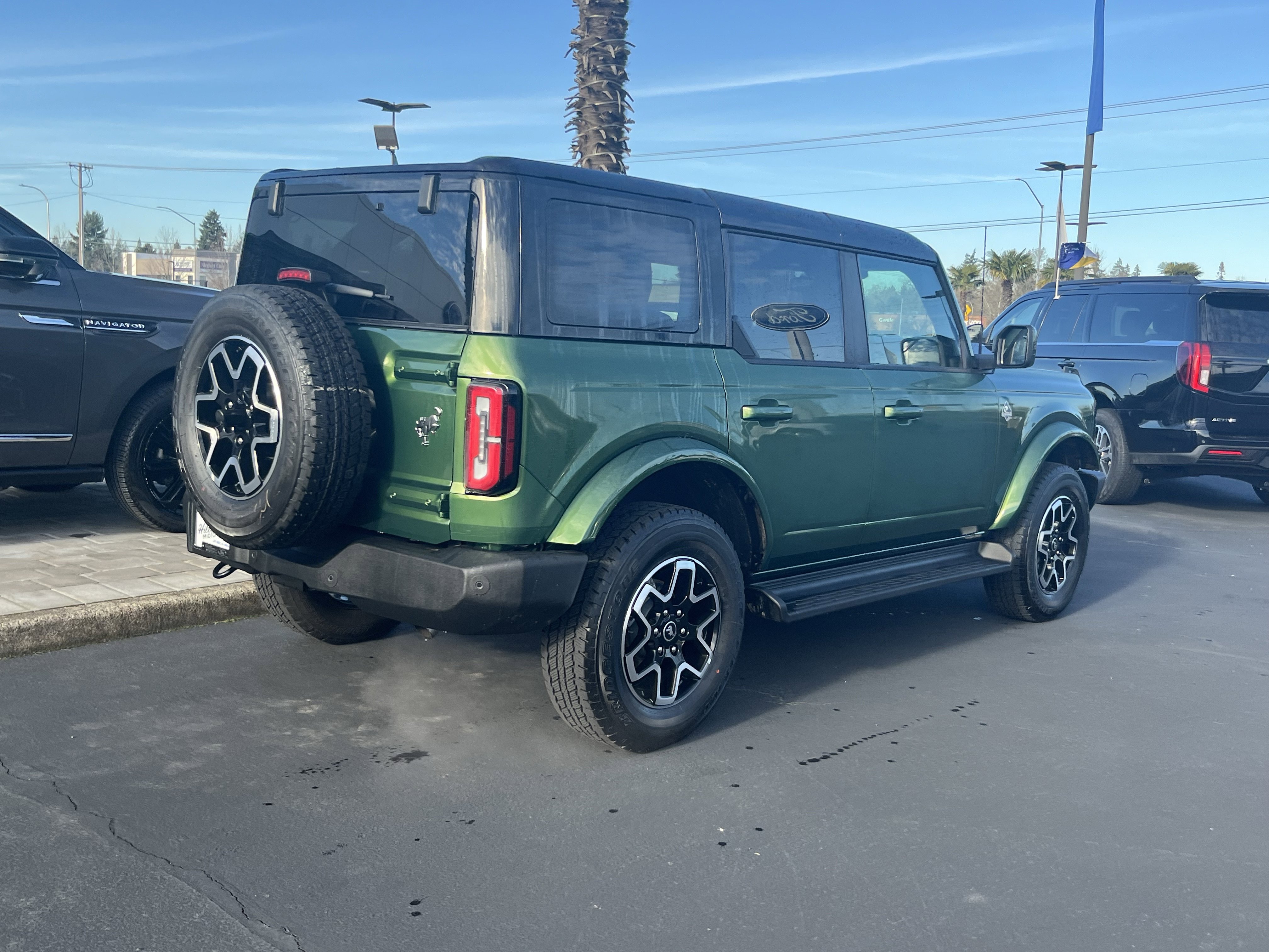 Certified 2025 Ford Bronco Outer Banks image 3