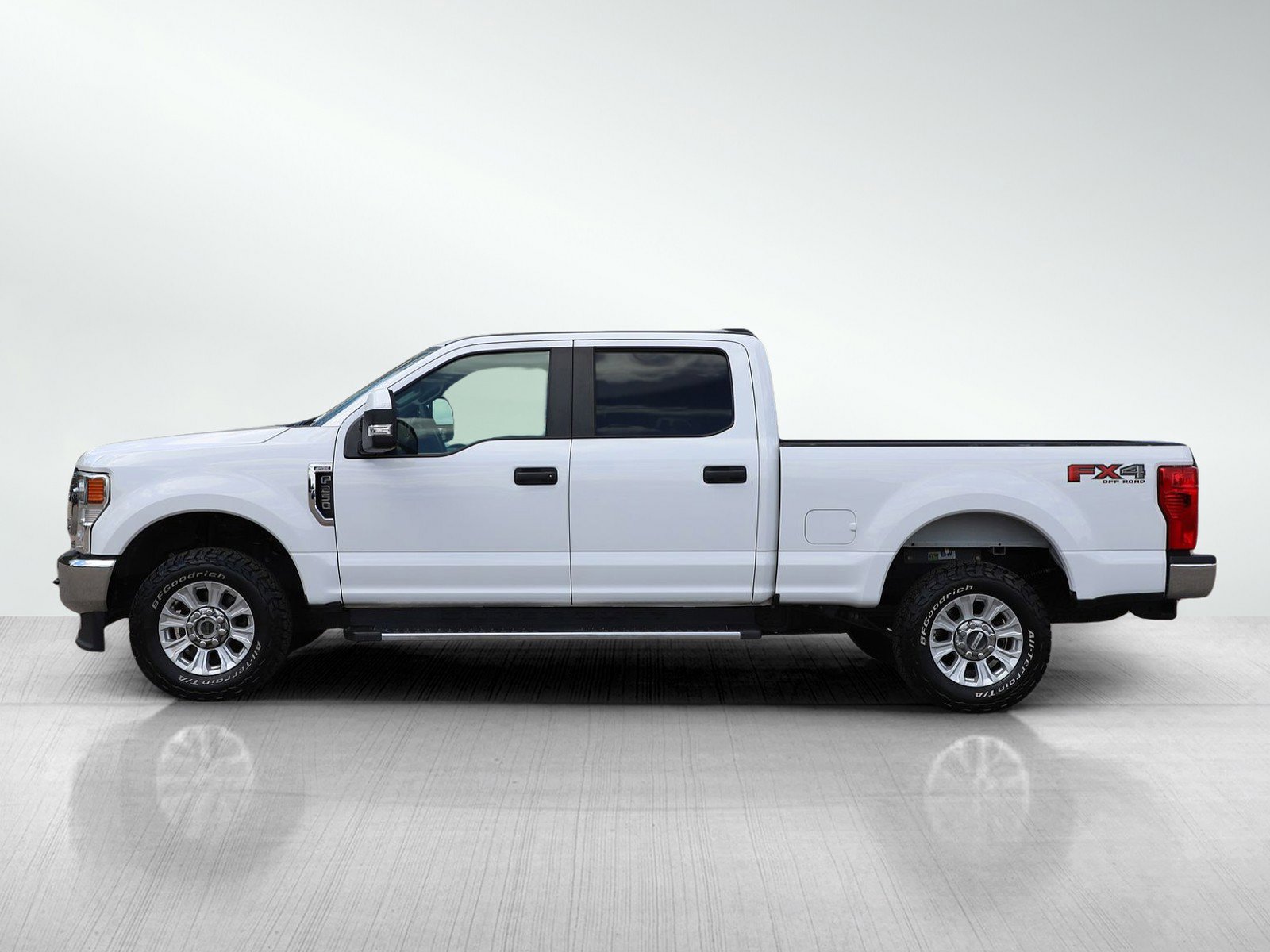 Used 2020 Ford F250 XL w/ STX Appearance Package AWD/4WD image 2