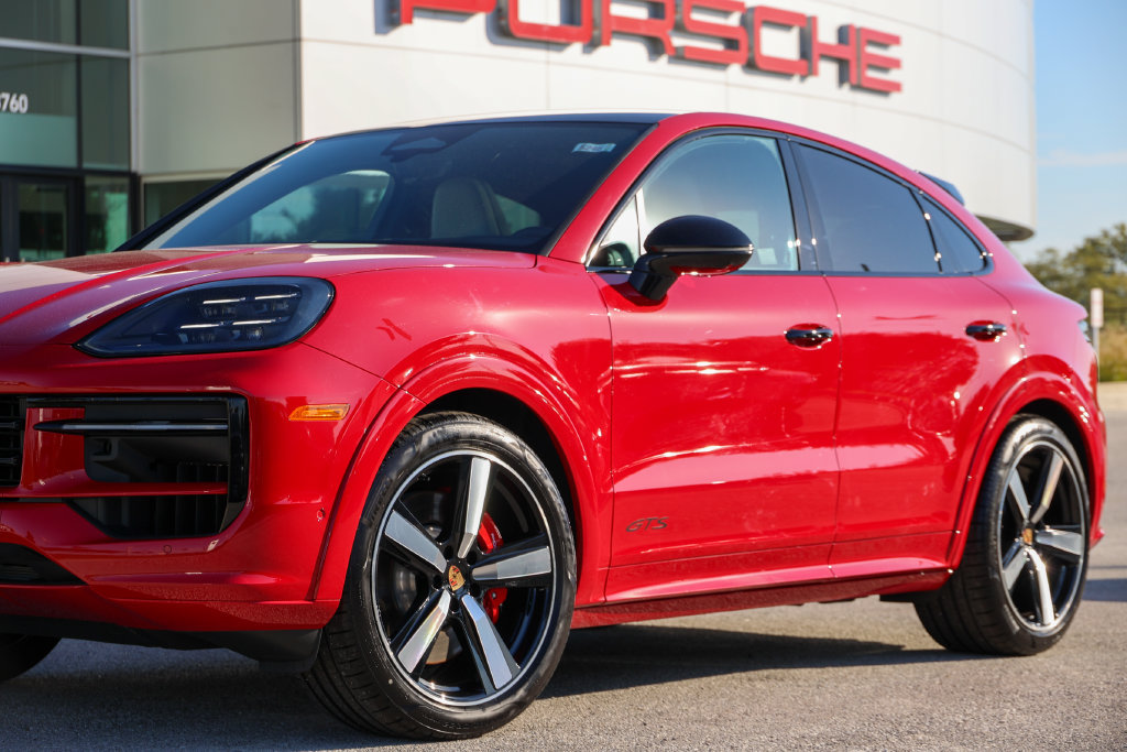 New 2026 Porsche Cayenne GTS AWD/4WD image 10