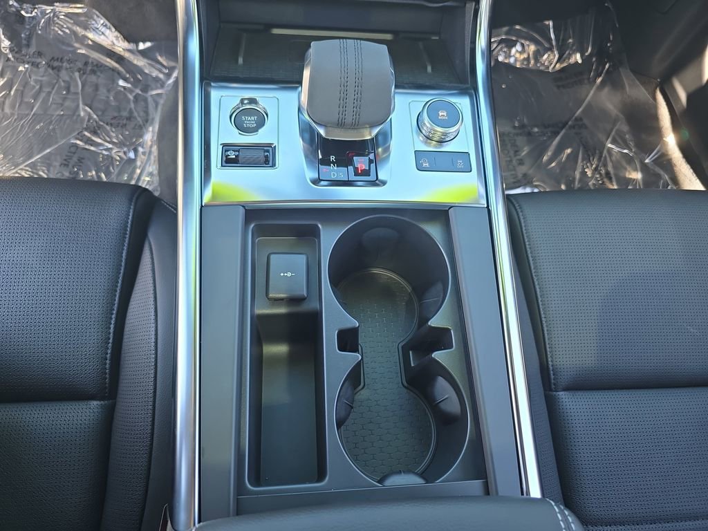 Certified 2024 Jaguar XF R-Dynamic SE AWD/4WD image 25