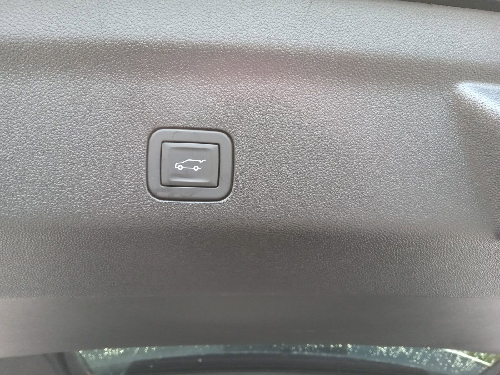 Used 2025 Cadillac Escalade Sport Platinum w/ LPO, ONYX Package image 28