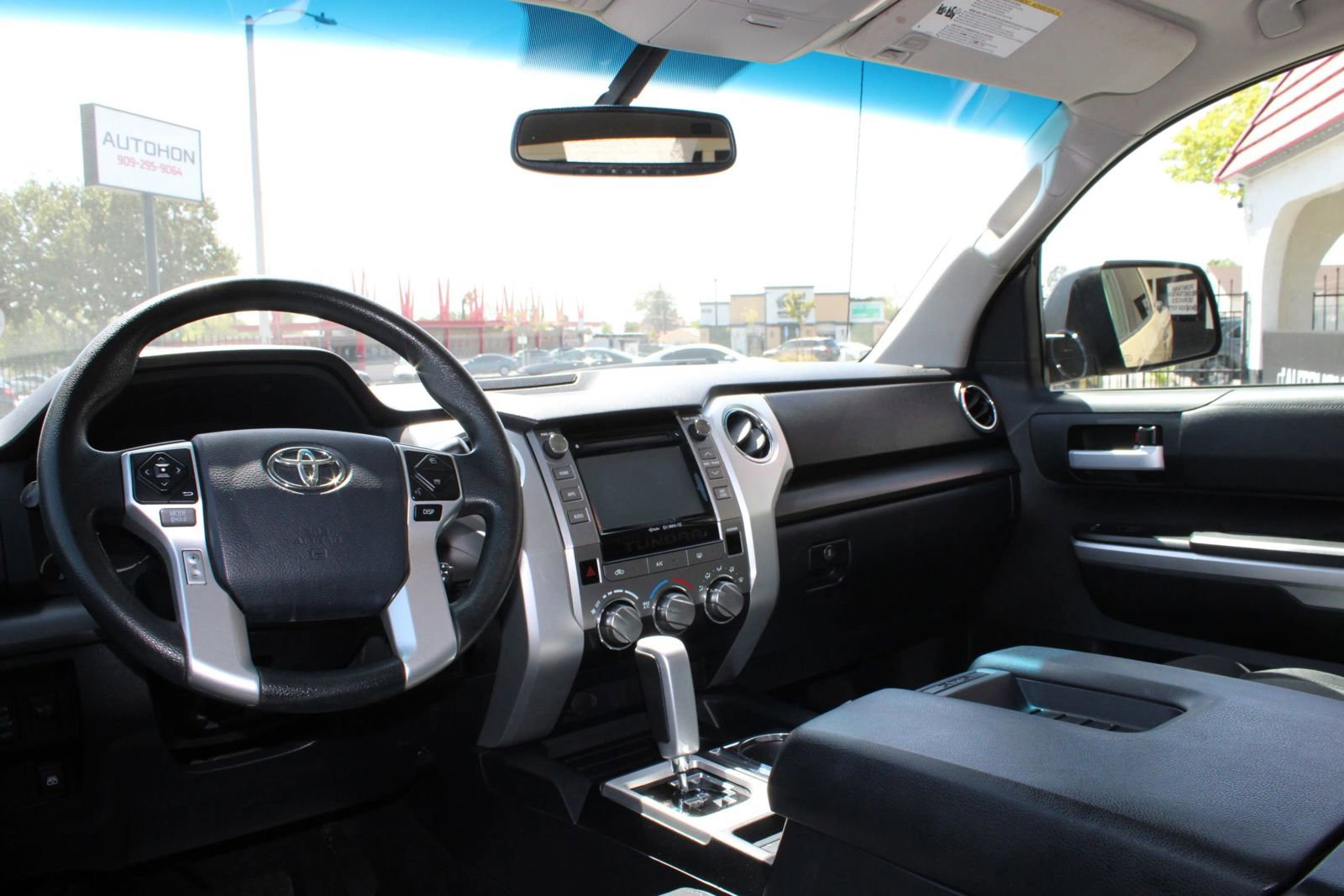 Used 2017 Toyota Tundra SR5 w/ SR5 Upgrade Package image 28