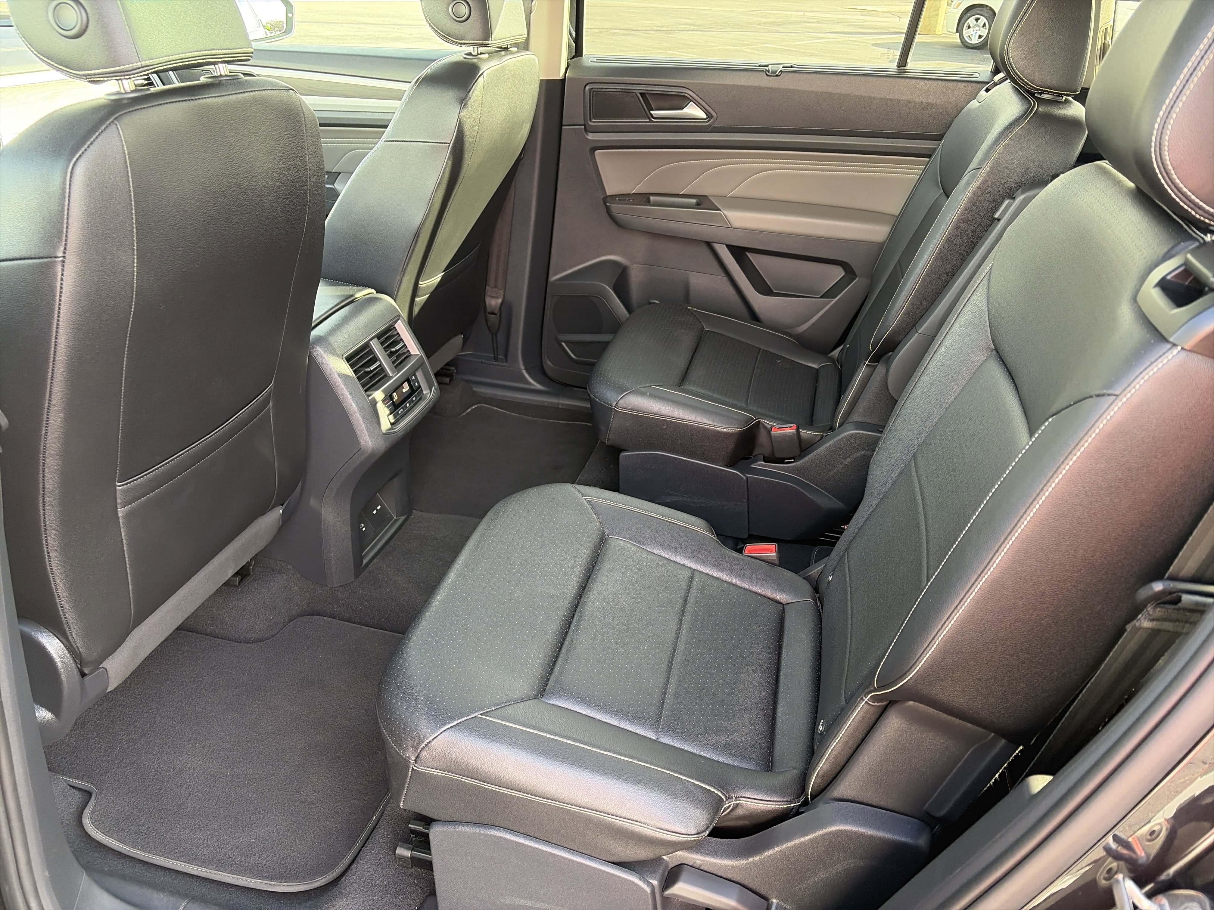 Used 2023 Volkswagen Atlas SE w/ Panoramic Sunroof Package image 22