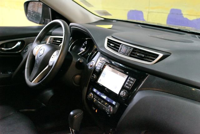 Used 2016 Nissan Rogue SL AWD/4WD image 10