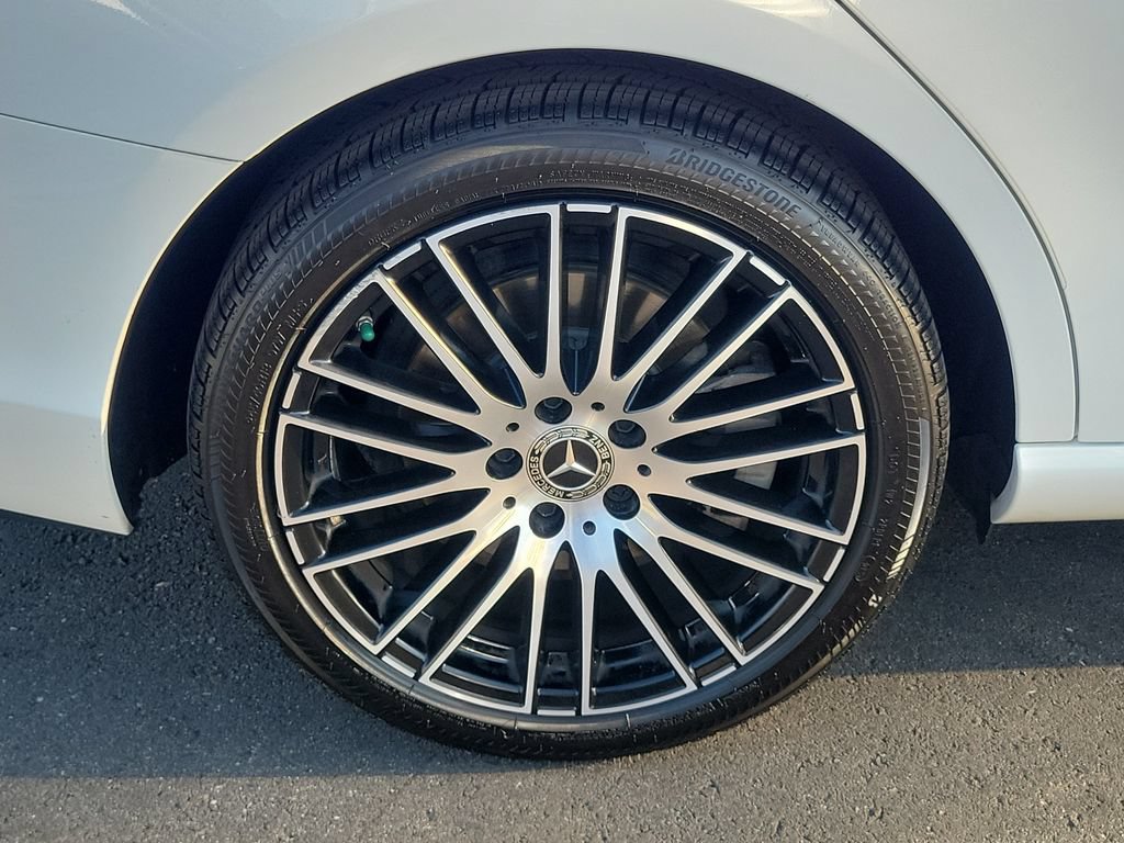 Used 2023 Mercedes-Benz C 300 Sedan image 9