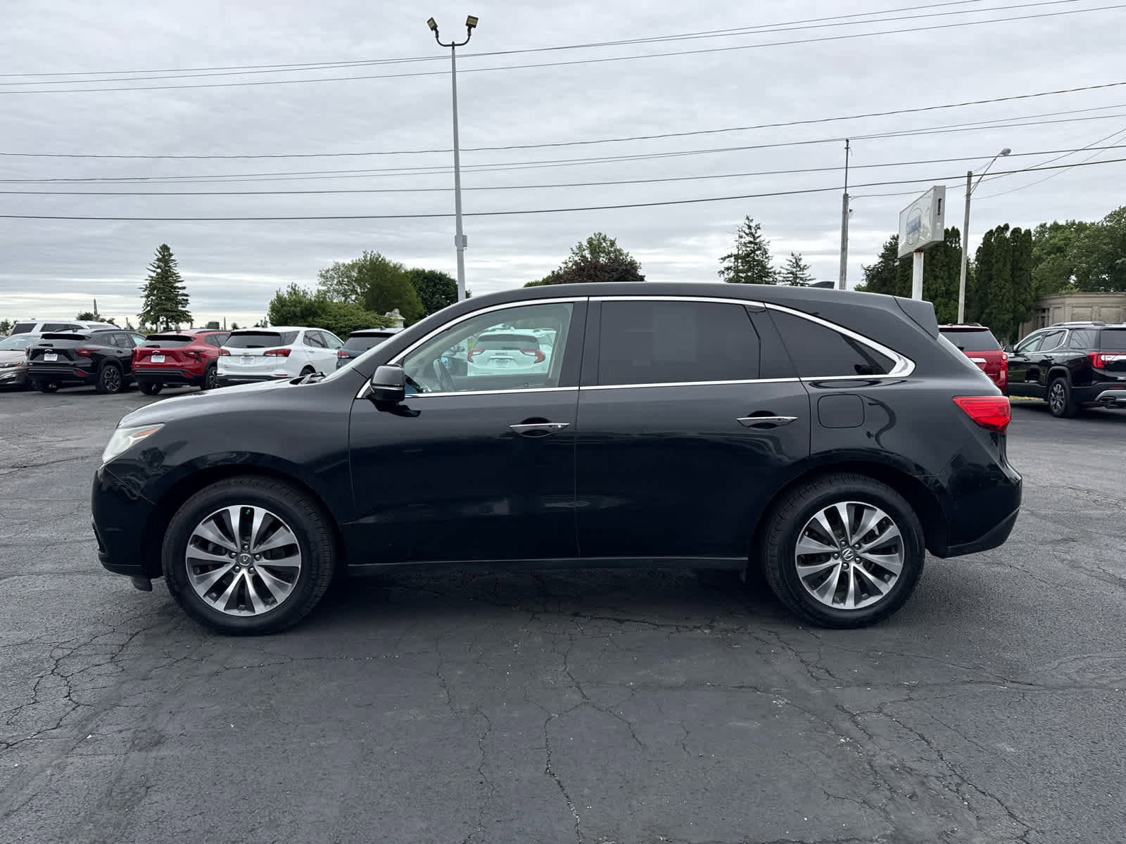 Used 2016 Acura MDX SH-AWD w/ Technology Package image 2