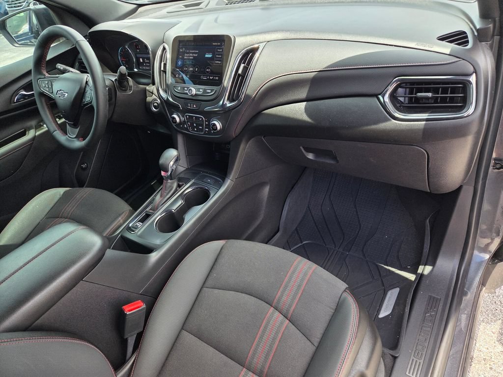 Used 2023 Chevrolet Equinox RS FWD image 17