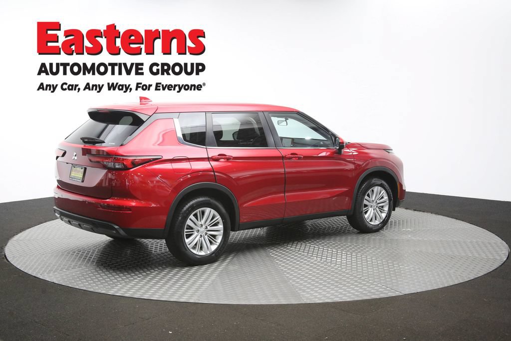 Used 2024 Mitsubishi Outlander ES AWD/4WD image 41