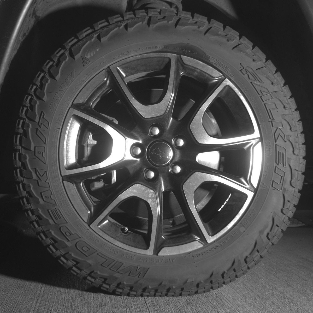 Used 2025 Jeep Compass Trailhawk image 11