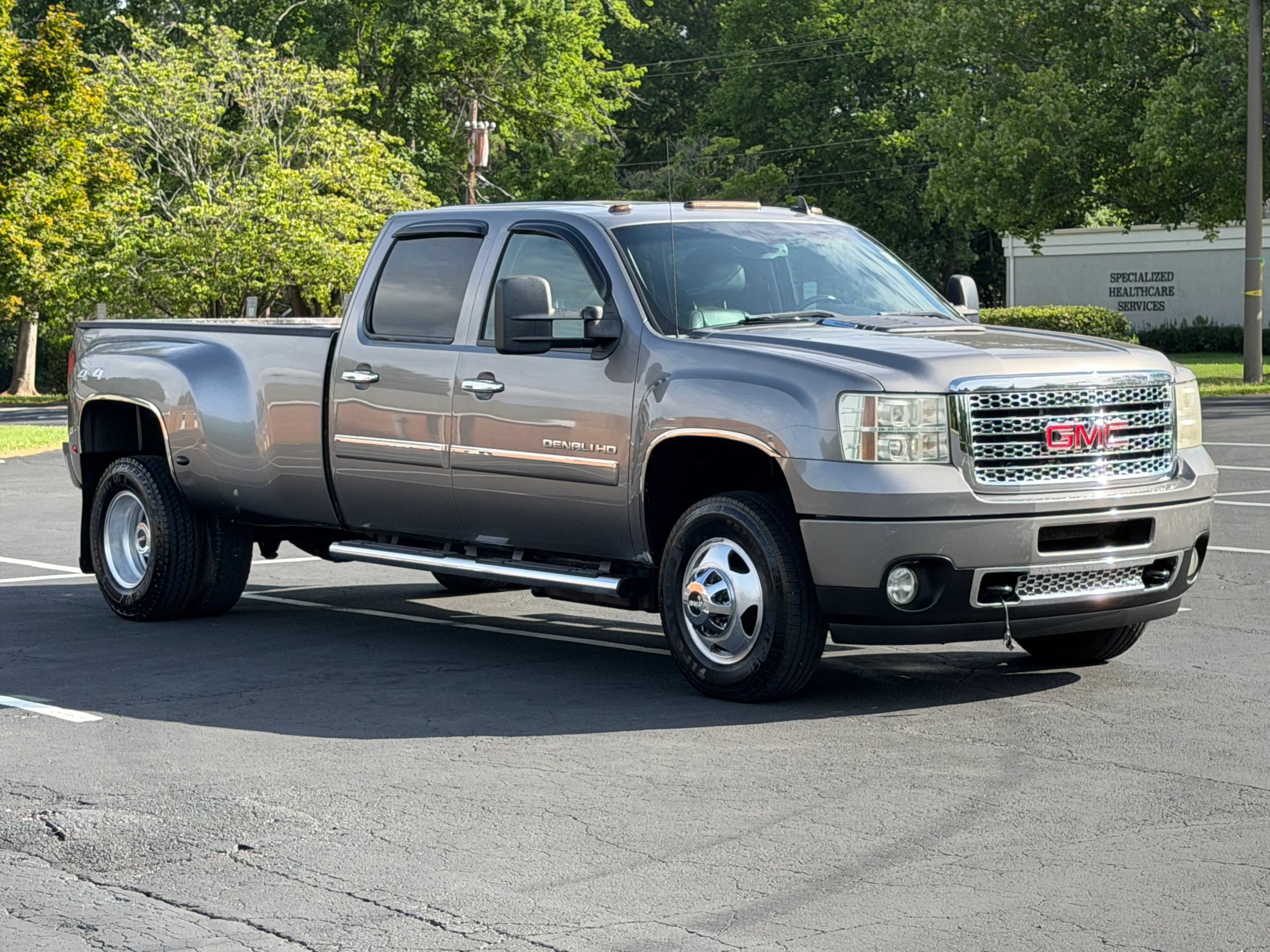 Used 2012 GMC Sierra 3500 Denali AWD/4WD image 4