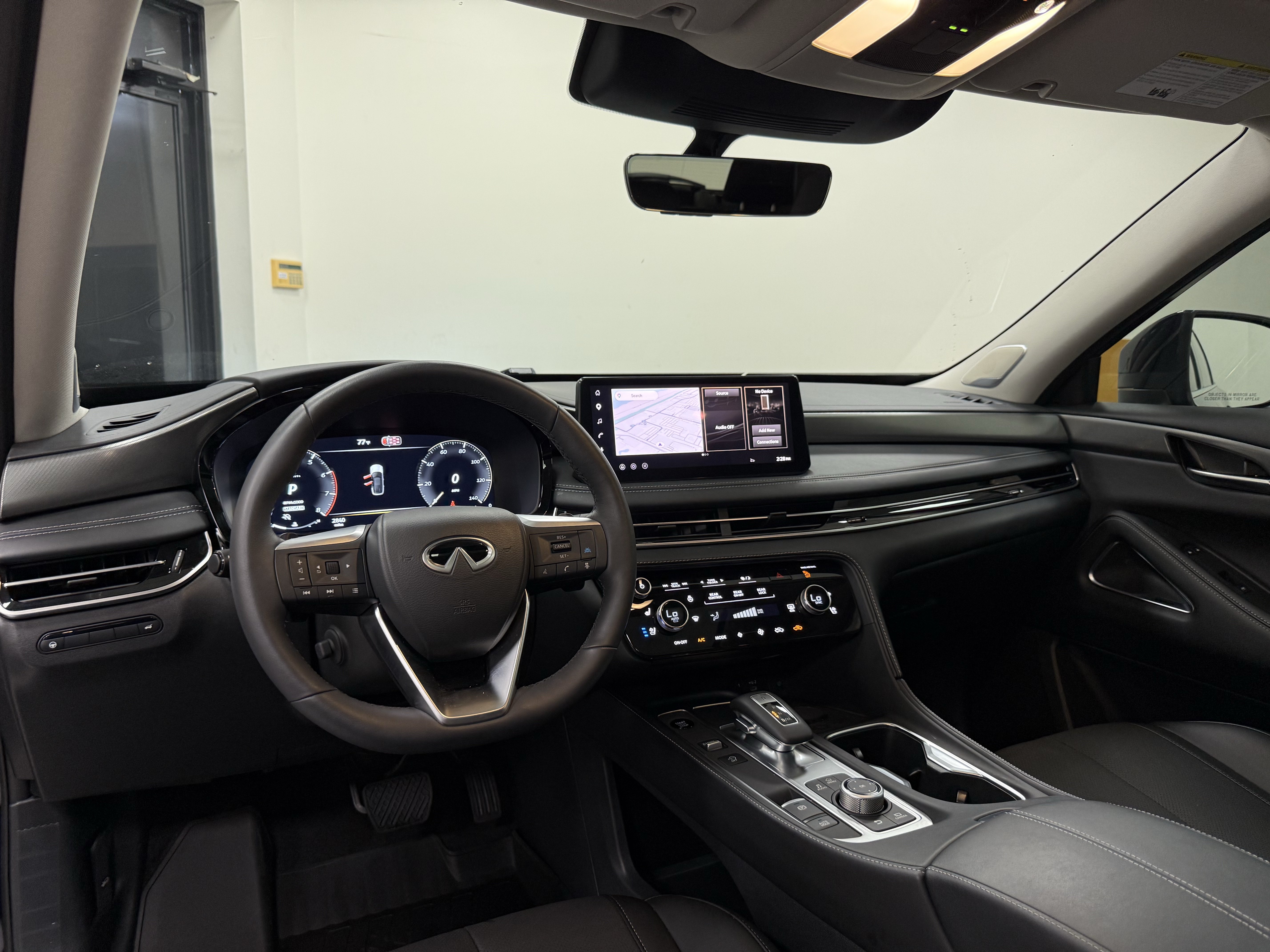 Certified 2027 INFINITI QX60 Luxe w/ Cargo Package FWD image 17