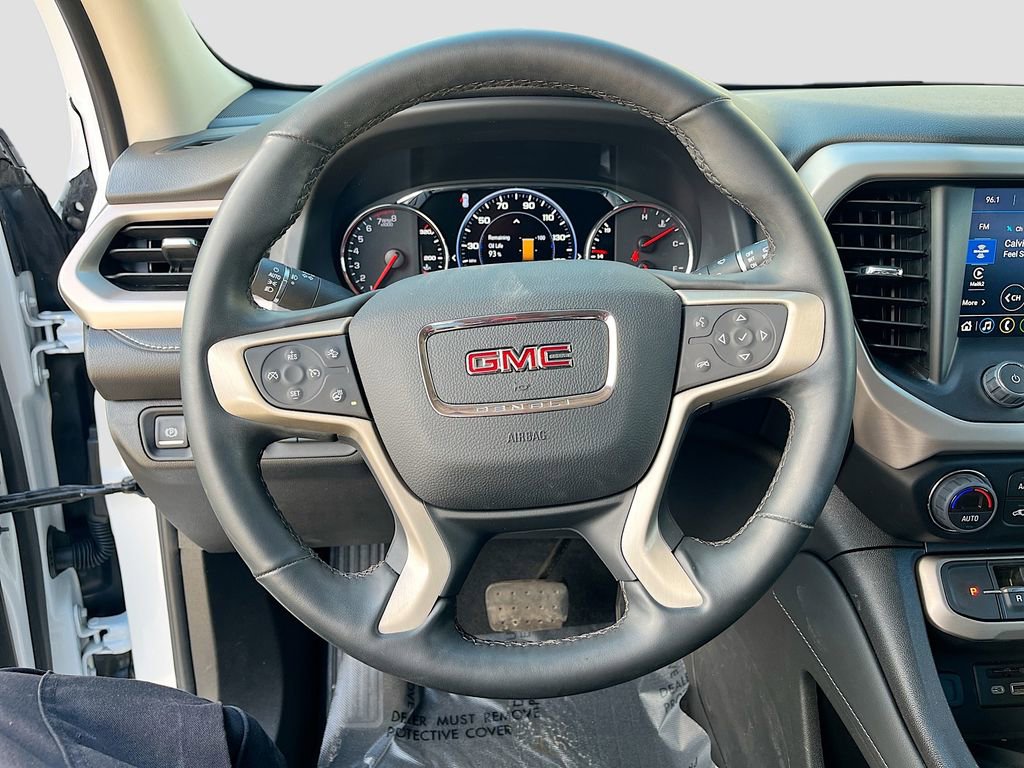 Used 2023 GMC Acadia Denali w/ Denali Technology Package image 11