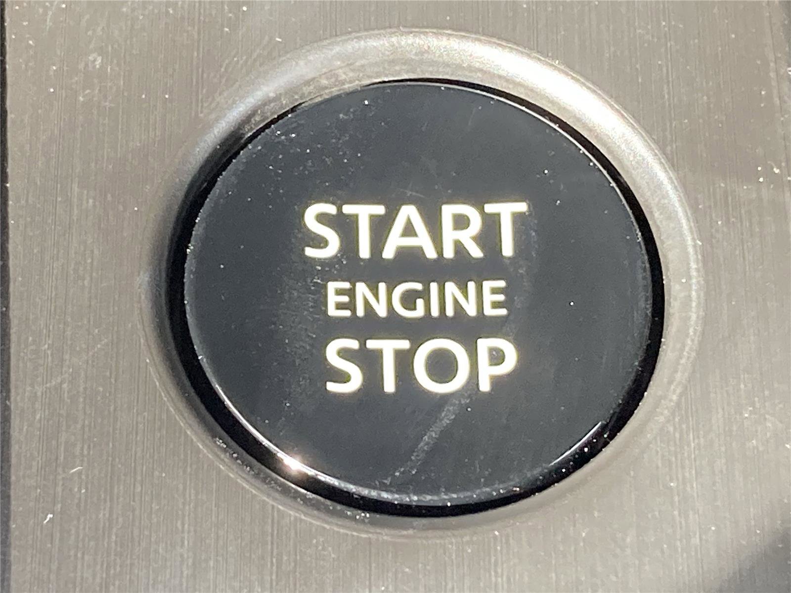 New 2025 Nissan Kicks SR image 21