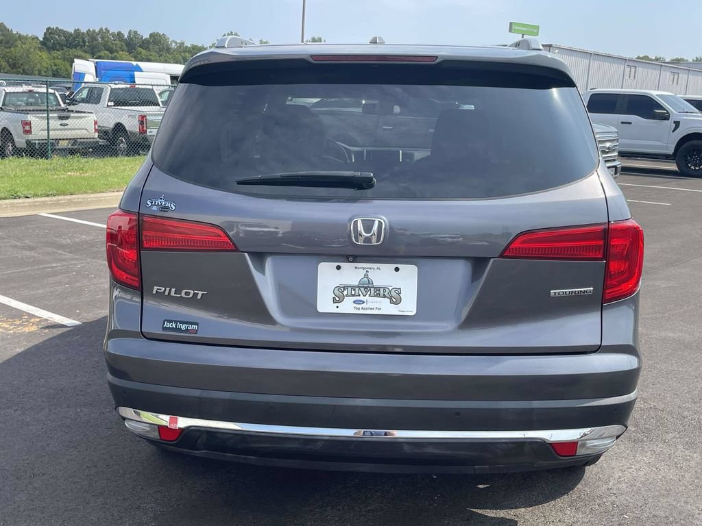 Used 2017 Honda Pilot Touring image 4