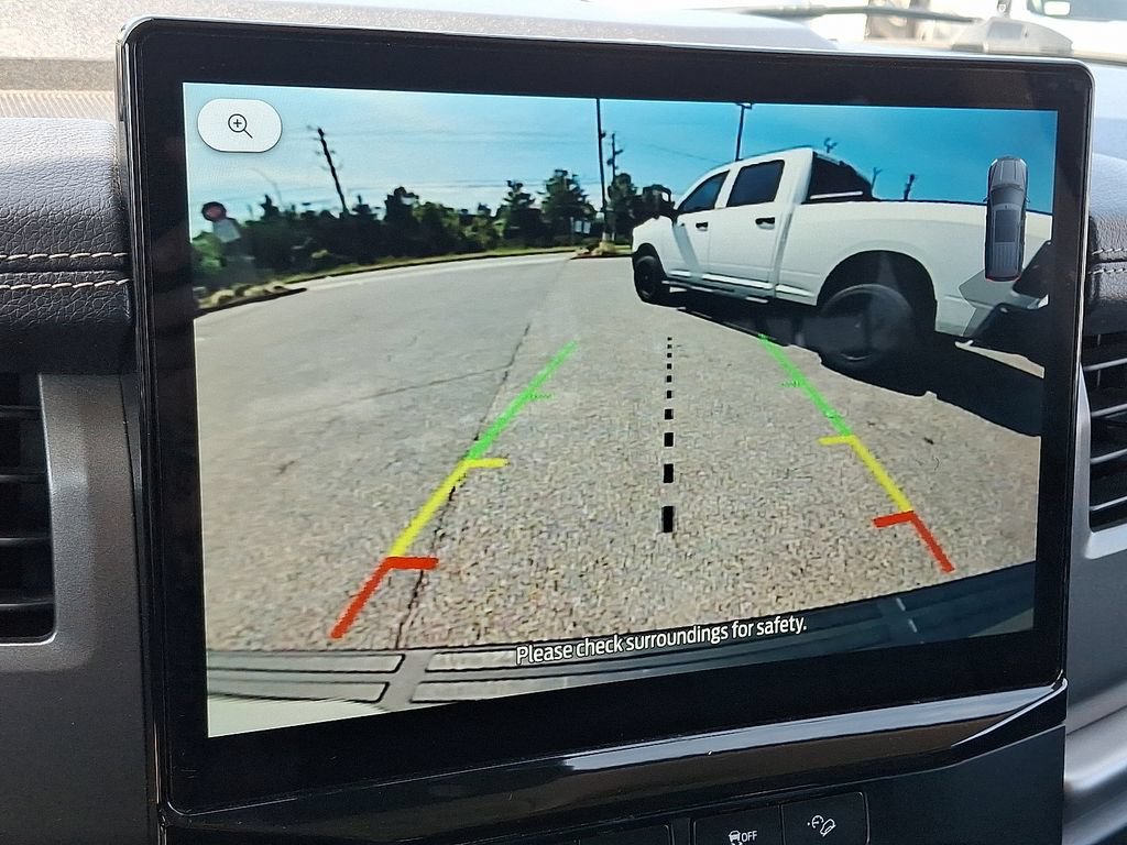 Used 2024 Ford Expedition XLT AWD/4WD image 17