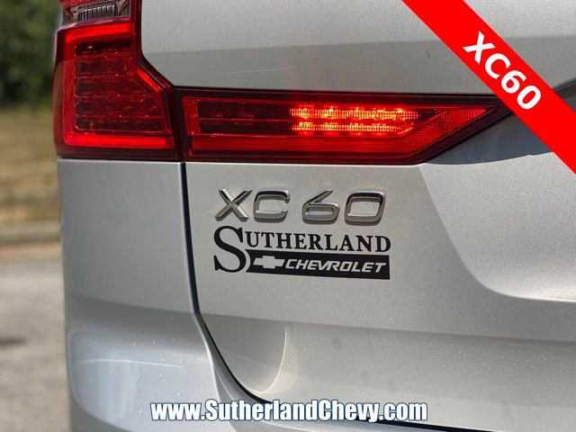 Used 2023 Volvo XC60 T8 Plus image 12
