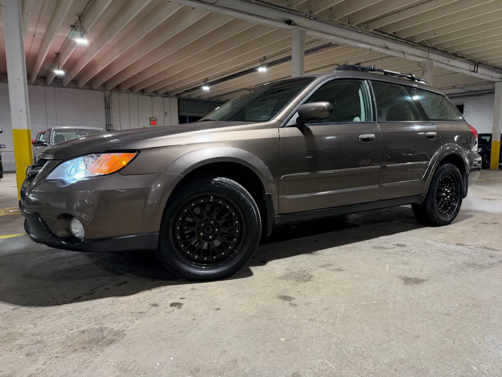 Used 2008 Subaru Outback 2.5i Limited AWD/4WD image 2