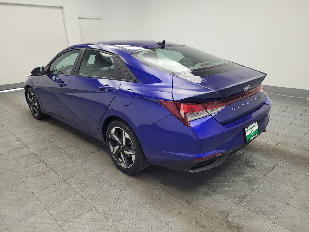 Used 2023 Hyundai Elantra SEL w/ Convenience Package FWD image 5