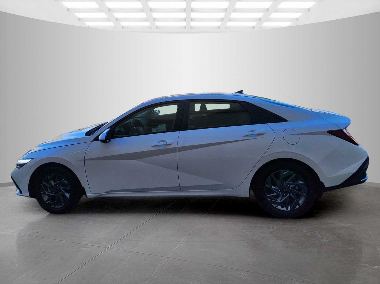 Certified 2025 Hyundai Elantra Blue image 4