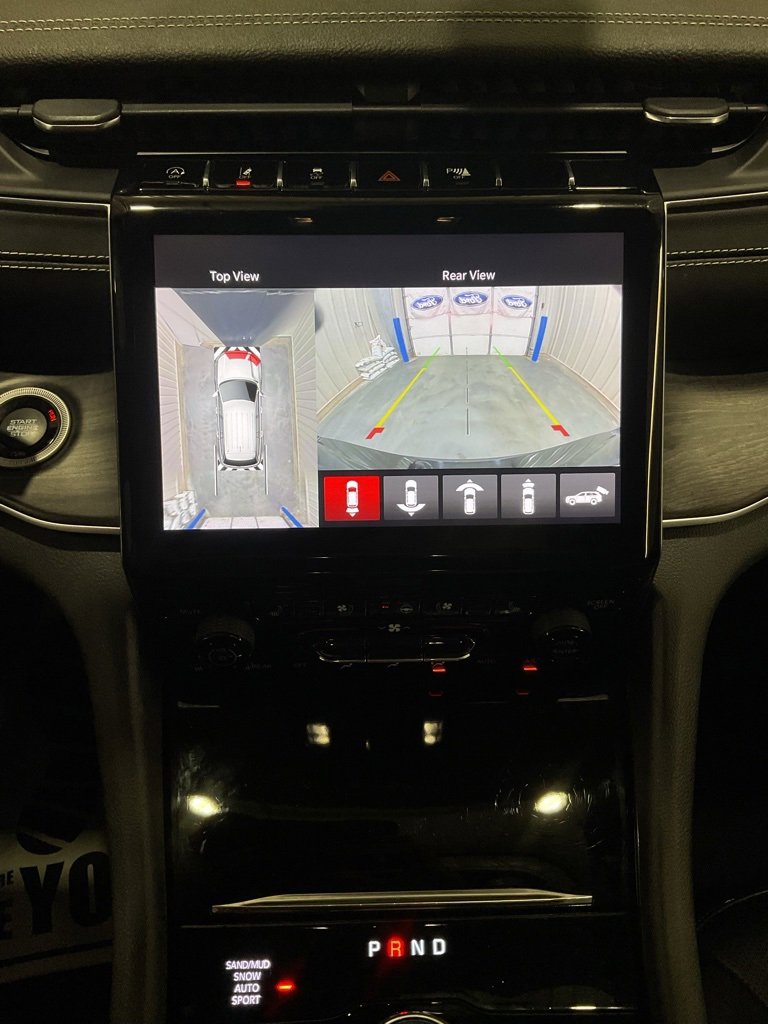 Used 2023 Jeep Grand Cherokee L Limited w/ Luxury Tech Group II image 21