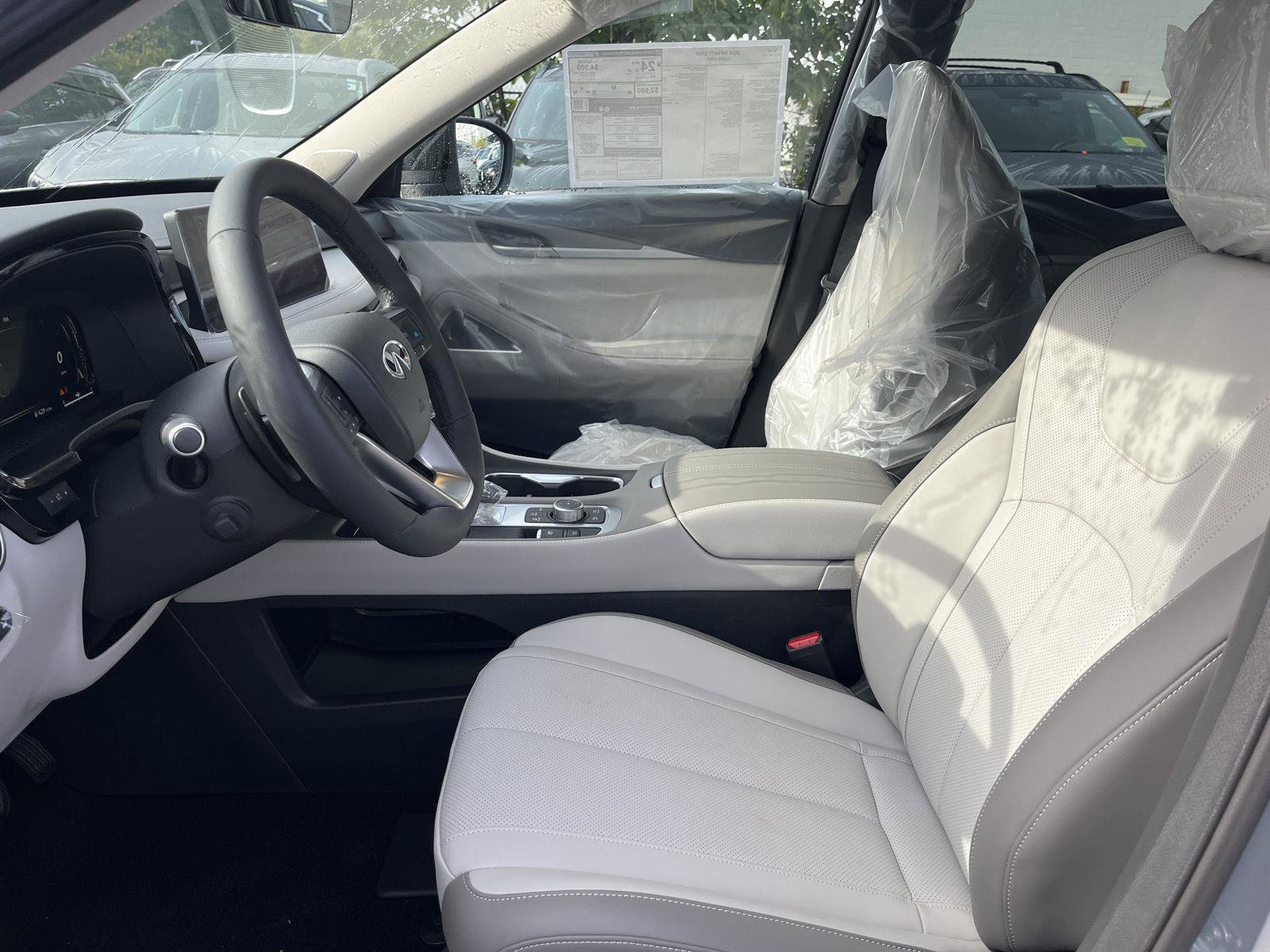 New 2026 INFINITI QX60 Luxe w/ Cargo Package image 9