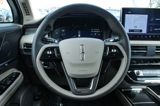 Used 2024 Lincoln Corsair Premiere image 23