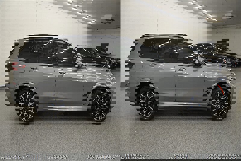 Used 2025 BMW X5 sDrive40i w/ M Sport Package image 7