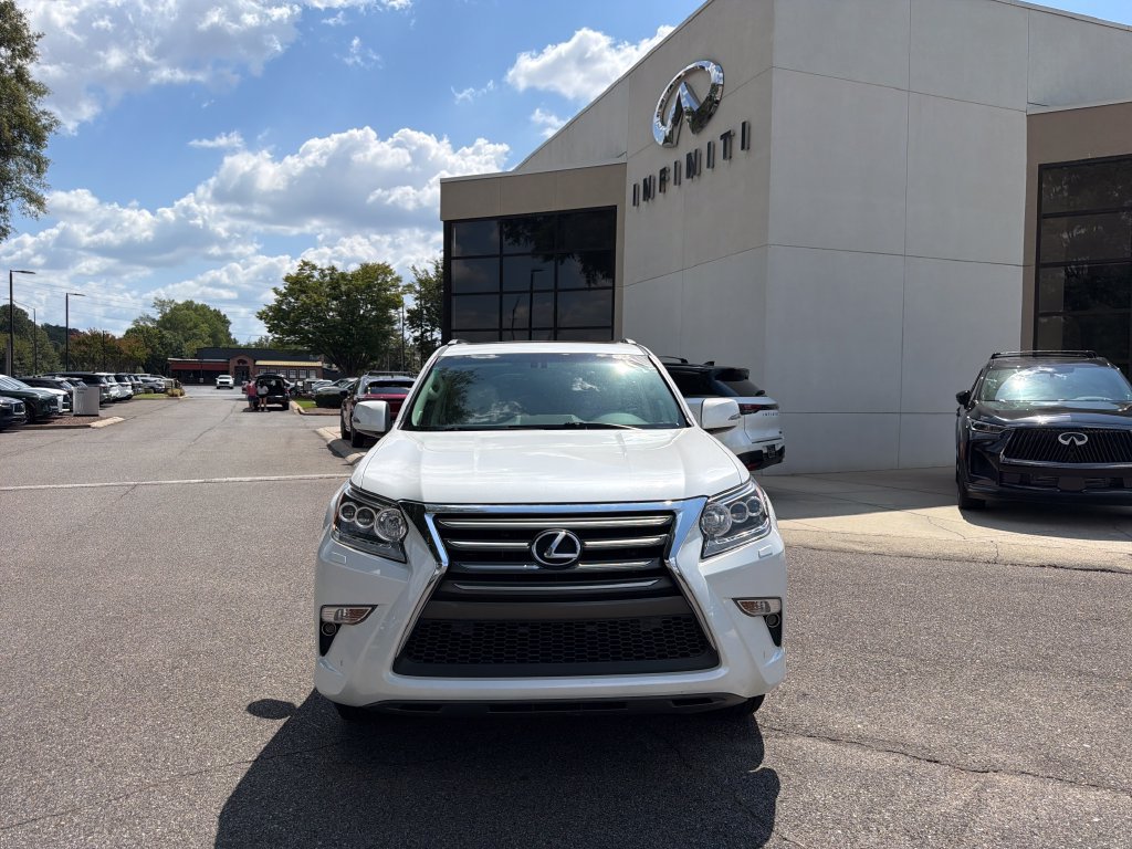 Used 2018 Lexus GX 460 Premium w/ Premium Package AWD/4WD image 3