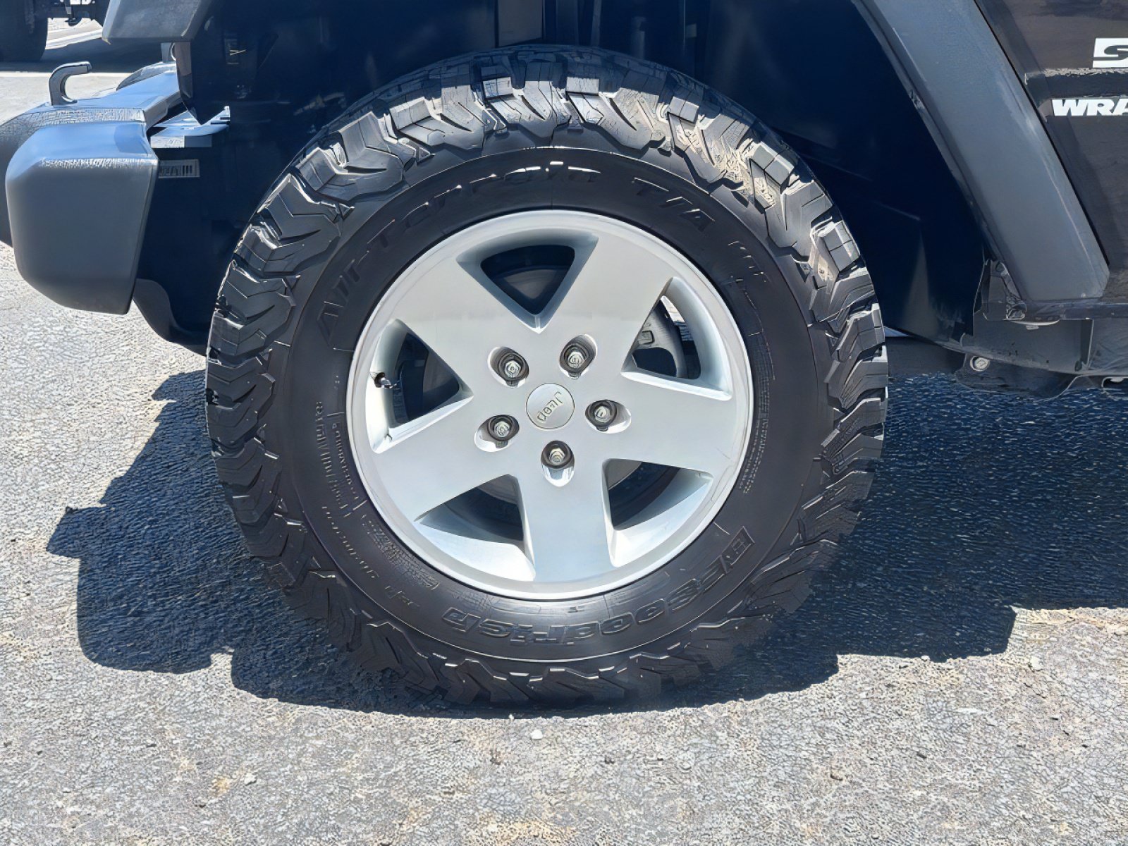 Used 2011 Jeep Wrangler Sport AWD/4WD image 10