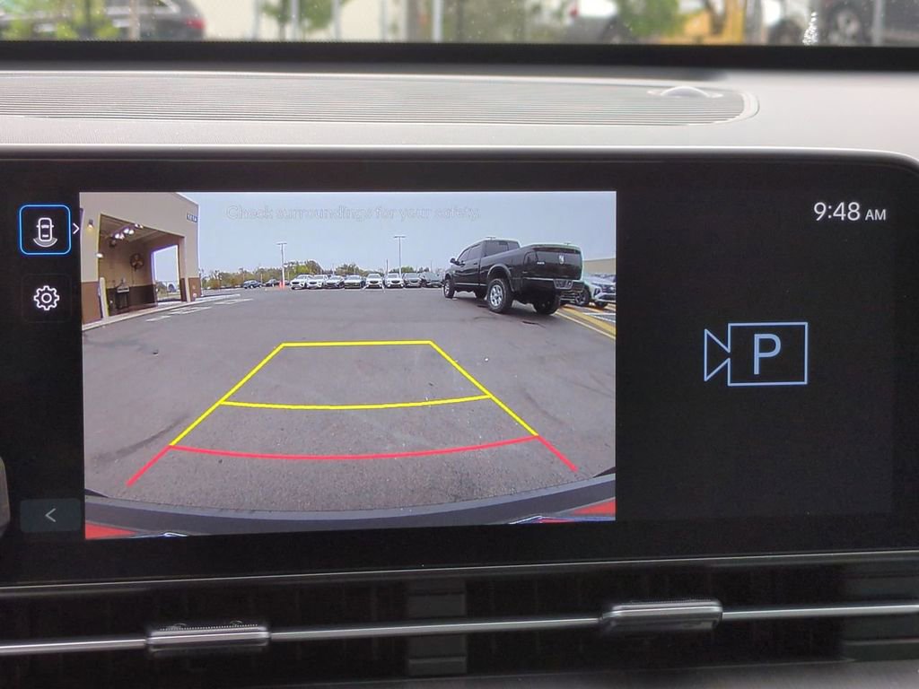 Certified 2025 Hyundai Kona SE image 19