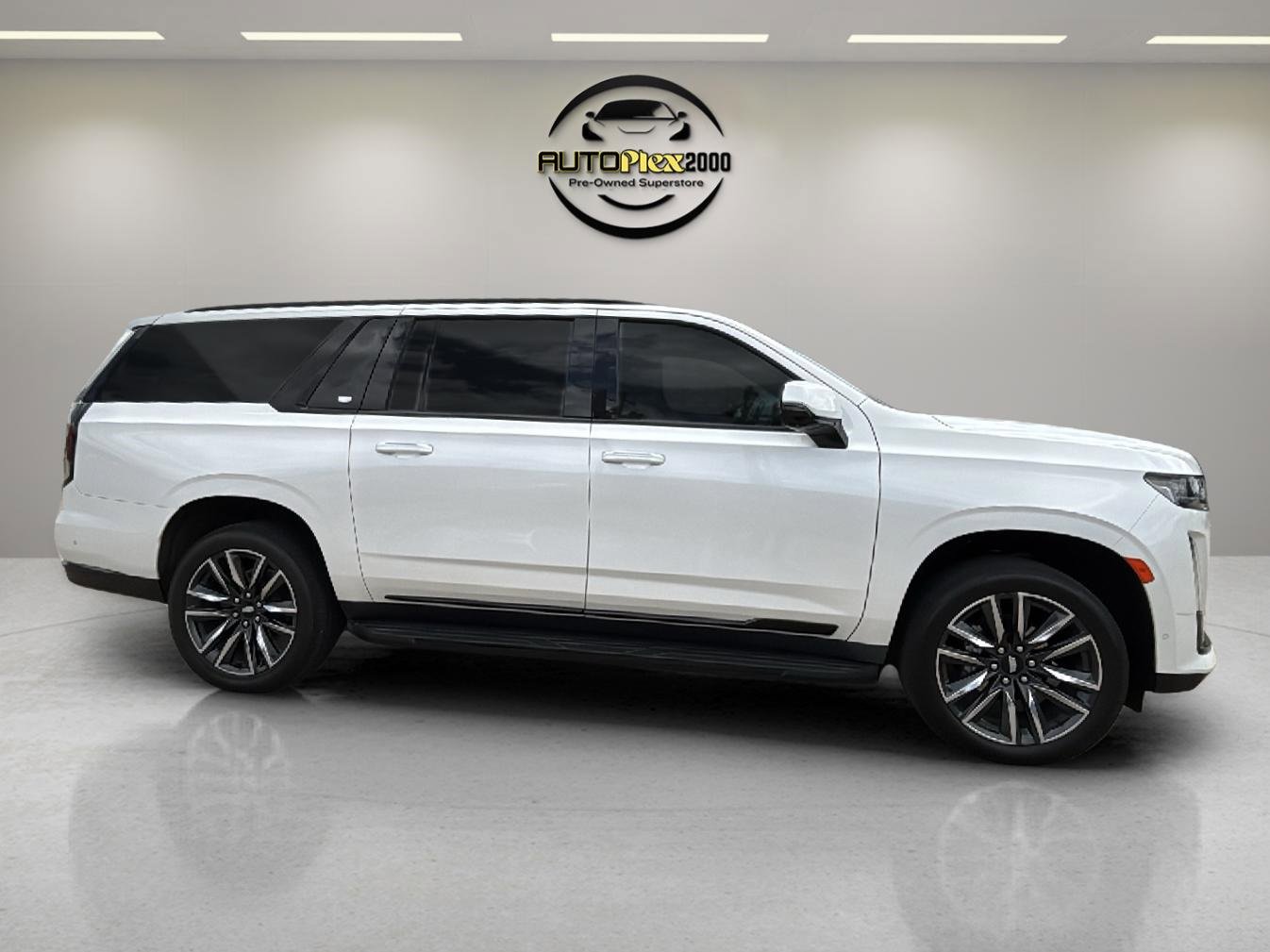 Used 2023 Cadillac Escalade ESV Sport w/ Touring Package image 3