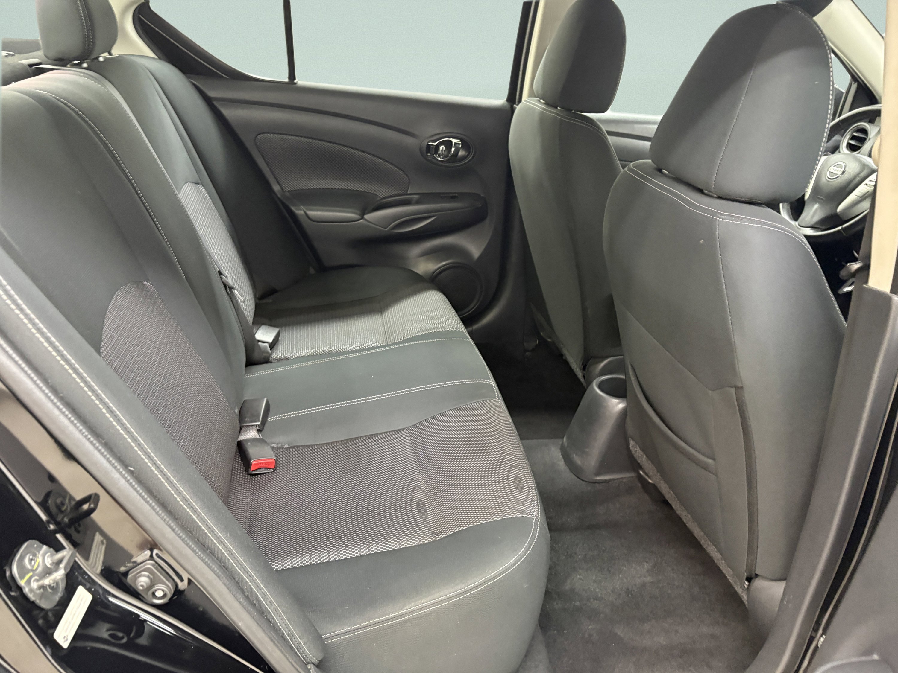 Used 2018 Nissan Versa SV w/ SV Special Edition Package image 21